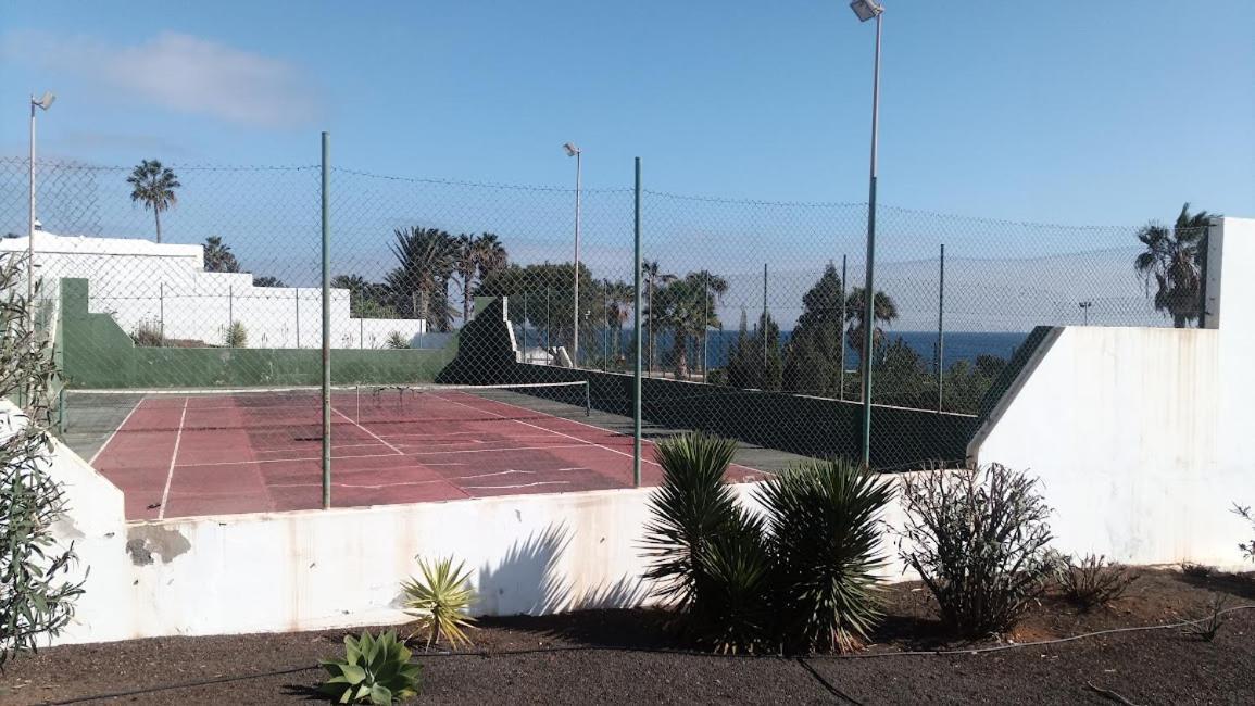 Tuscan Apartment Mit Meerblick Und Terrasse Costa Teguise Buitenkant foto